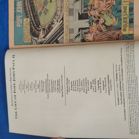 The Life of Pope John Paul II (comic) (Vol. # 1, No. 1 Issue) - Picture 3 of 12